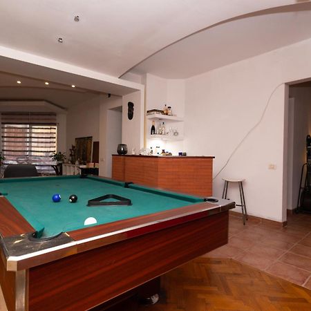 Shared Retro Vintage Luxury Apartment Бухарест Экстерьер фото