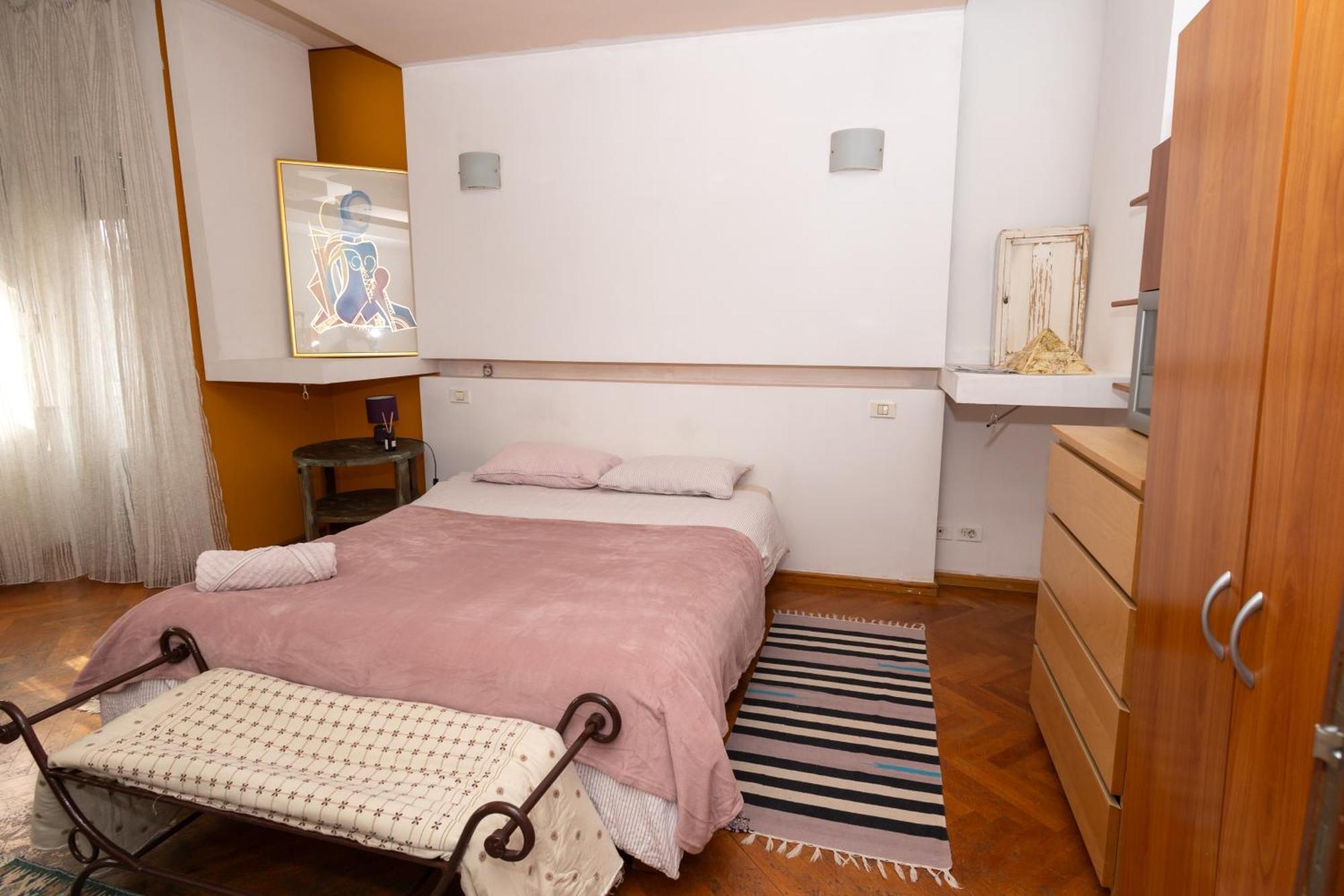Shared Retro Vintage Luxury Apartment Бухарест Экстерьер фото